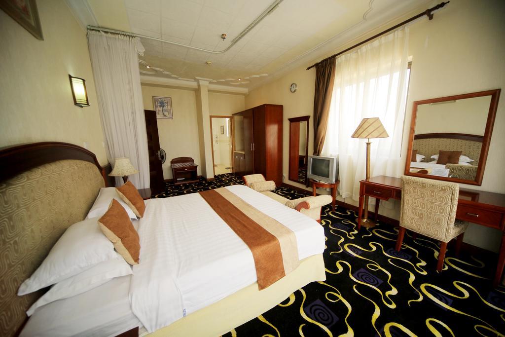 Hotel Africana Kampala Exterior foto